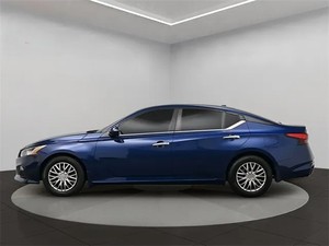 Nissan Altima 2.5 S 2019, Volante a la Izquierda, Más de 100,000 Millas - Product Image 2