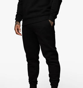 Conjunto de sudadera con capucha y Jogger esencial negro para hombre, moderno y versátil, comodidad y estilo perfectos para todas las estaciones - Product Image 2