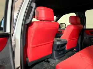 2024 para Tundra TRD Pro Híbrida Diésel Turbo 4WD con Volante a la Izquierda, Asientos de Cuero, Interior Oscuro R18 - Product Image 2