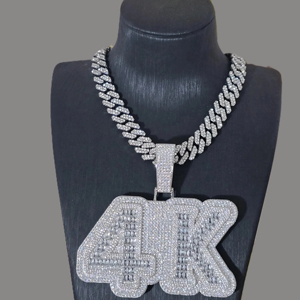 Colgante Personalizado Estilo Hip Hop con Incrustaciones de Moissanita, Colgante con Letra de Plata 925 con Diamantes de Moissanita VVS - Product Image 3