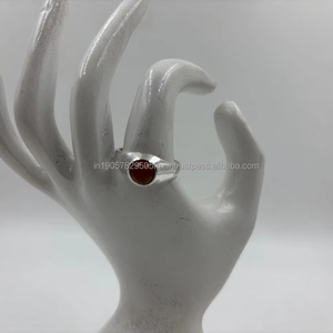 92.5 Bague en grappe minimaliste en argent de haute pureté Bande classique faite à la main pour l'élégance de tous les jours Bague à la mode en laiton - Product Image 1