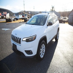 CHEROKEE LATITUDE LUX 2022 USADO EN EXCELENTES CONDICIONES, SUV 4WD, INTERIOR BLANCO, TRANSMISIÓN AUTOMÁTICA DE GASOLINA DE 9 VELOCIDADES, TRACCIÓN EN LAS CUATRO RUEDAS - Product Image 1