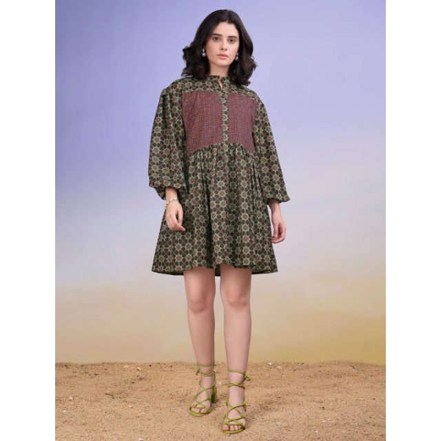 สีเขียว