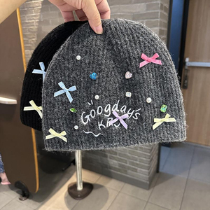 Wholesale 2025 New Fashion Custom <b>Jewelry</b> <b>Acrylic</b> Crystal Embellishments Ribbed Knit Crystal Beanie Hat For Women And Girls - Product Image 6