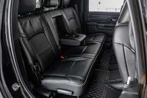 Usado Clean 2022 Ra-m 3500 mega CAB Limited Pick-up 4D - Product Image 4