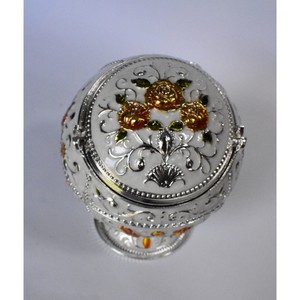 Ceniceros de metal de color azul antiguo real que proporcionan una superficie estable y consistente para apoyar los cigarrillos sin quemar ni manchar - Product Image 5