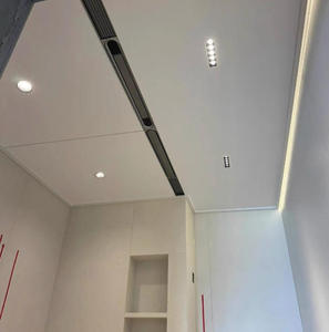 Panneaux <span class=keywords><strong>de</strong></span> <span class=keywords><strong>plafond</strong></span> en nid d'abeille en aluminium ignifuges et résistants à l'humidité légers pour la décoration <span class=keywords><strong>de</strong></span> <span class=keywords><strong>plafond</strong></span> intérieur - Product Image 4