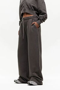 Survêtements pour femmes 100% coton 450GSM, épaules tombantes, manches longues, design élégant, sweat-shirts à fermeture éclair surdimensionnés et pantalons de survêtement évasés - Product Image 6