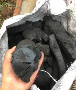 Emballage personnalisé de gril de charbon de bois noir d'eucalyptus de haute qualité directement du fabricant vietnamien prêt à l'exportation - Product Image 6