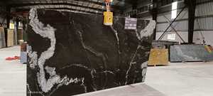 Granito Natural de Diseño Moderno, Jupurana Black Forest, Losa Grande, Superficie Pulida, Piedra de Gran Tamaño, Marca Silo para Hotel - Product Image 2