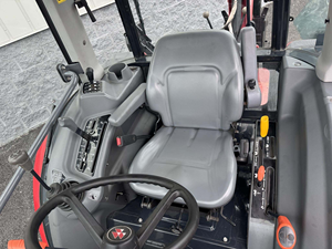 รถแทรกเตอร์ Massey Ferguson 1648 มือสอง สภาพดี พร้อมผานหลังขุด ระบบขับเคลื่อน 4 ล้อ พร้อมคุณสมบัติด้านความปลอดภัยสูง ขาย - Product Image 6