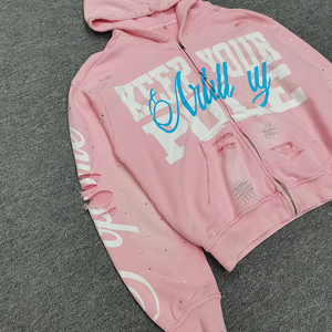 Sudadera con Capucha Personalizada Estilo Streetwear con Pintura en Aerosol, Diseño Desgastado con Pedrería, Cierre de Cremallera, Corte Holgado y Cuadrado, Estilo Serigrafiado para Hombre - Product Image 4