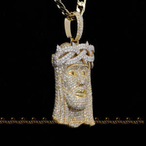 Colgante de cabeza de Jesús Hip Hop completamente tachonado con diamantes de moissanita de corte brillante redondo en plata de ley 925 - Product Image 3