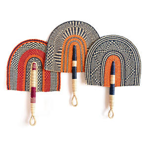 Abanico de mano artesanal de pasto marino con logotipo de marca, abanicos de mano de pasto marino, suministro al por mayor - Product Image 4