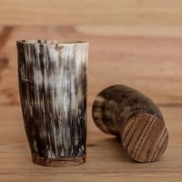 Ensemble de 3 chopes et verres à bière en corne artisanaux authentiques médiévaux vikings pour la cérémonie du miel