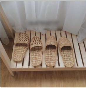 Casa suave de agua de Jacinto para zapatillas, calzado de estilo de Hotel interior hecho a mano para entornos de vida minimalistas eco-rústicos - Product Image 2