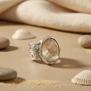 Anillo de Plata con Baño de Rodio Romántico con Gema Ovalada para Regalo de Joyería Fina para Mujer - Product Image 1