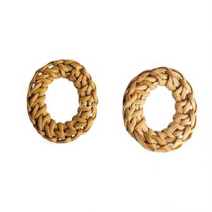 Abalorio de Ratán Natural Hecho a Mano, Pieza de Joyería Tejida para Pendientes y Collares, Artesanía Inspirada en Materiales Tradicionales - Product Image 2