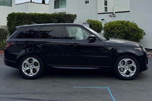 Range Rover Sport HSE 2020 d'occasion en excellent état, V6 suralimenté, 4 roues motrices, non modifié - Product Image 2