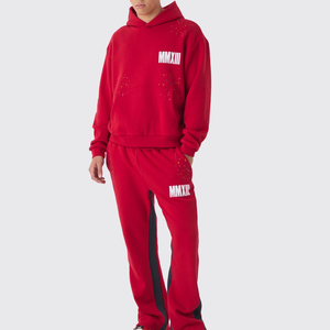 Conjunto Deportivo de Dos Piezas para Hombre con Pedrería, Sudadera con Capucha y Pantalones a Juego, Tela de Poliéster Suave, Bolsillos Laterales, Cintura Elástica - Product Image 1