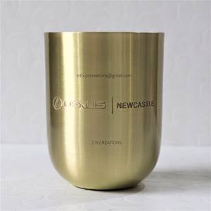 Pot à bougie en laiton doré avec logo personnalisé Récipient en laiton pur finition brillante pour la fabrication de bougies Bocaux votifs pour bougies parfumées - Product Image 2
