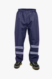 Impermeable Ligero de Alta Calidad, Cortavientos, Tipo Poncho con Tiras Reflectantes, Ajuste Cómodo y Capucha Plegable - Product Image 5
