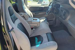 FORD F-150 SVT LIGHTNING 2002 USADO, Volante a la Izquierda/Derecha - Product Image 2