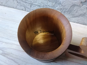 Tasse en bois artisanale pour boissons chaudes Large grain naturel lisse fabriquée à la main par Tradebyd - Product Image 5