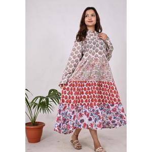 Robe longue en coton bohème pour femme, robe longue en patchwork floral fait à la main pour l'été, le festival et les tenues quotidiennes - Product Image 2