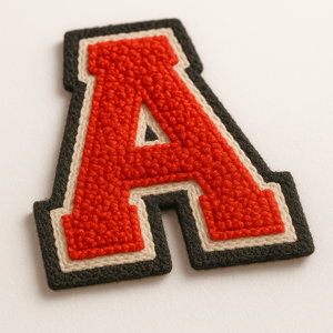 Parches Personalizados de Venta Caliente al por Mayor, Parche de Chenilla con Número y Letra, Parche Bordado Termoadhesivo, Parche de Chenilla con Letra para Tela - Product Image 1
