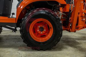 เครื่องตัดหญ้าแบบนั่งขับ Kubota G261 รุ่นอุตสาหกรรม ขนาด 190 ซีซี เครื่องยนต์เบนซิน ขับเคลื่อนด้วยตัวเอง ใบมีดแบบโรตารี่ ถังเก็บหญ้าด้านหลัง ความจุ 150 ลิตร - Product Image 5