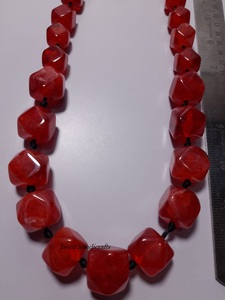 Carisma colorido: collares de cuentas de moda para mujer Artesano moderno: diseños únicos en collares de resina - Product Image 5