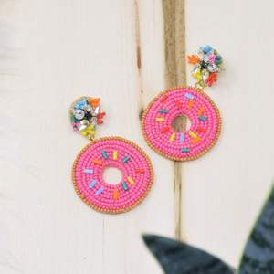 Vente en gros Brodé Boucles d'oreilles pour magasins de mode - Product Image 2