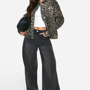 Vestes en jean denim pour femmes personnalisées de haute qualité revers bleu pour femmes lavées avec dos veste en jean élégante et brillante fabriquée au Pakistan - Product Image 4
