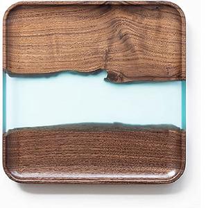 Plateau de service personnalisé en bois non traité à la main, parfait pour la cuisine, ornement en époxy pour cadeau de mariage - Product Image 1