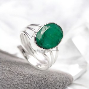 Bague émeraude naturelle en argent sterling 925 faite à la main bijoux fins avec sertissage de pierres précieuses de coupe ovale - Product Image 2