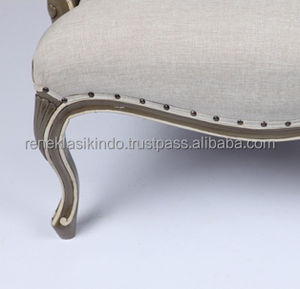 Chaises de bureau, numéro de série 2304, fabriquées en bois d'acajou de haute qualité avec rembourrage en mousse et tissu doux. - Product Image 4