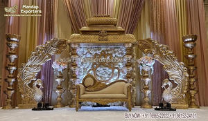 Escenario de Boda con Temática Marroquí Mágica y Moderna, Paredes de Velas Metálicas con Temática Mughal, Tendencia en Bodas, Reino Unido - Product Image 3