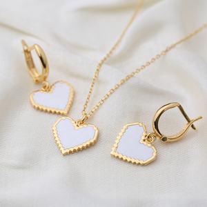 Colgante de diseño de corazón delicado de esmalte blanco, venta al por mayor turca, joyería artesanal de Plata de Ley 925 - Product Image 2