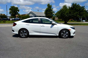 ฮอนด้า ซีวิค LX FWD ปี 2020 รถเก๋ง เทอร์โบชาร์จ ออโตเมติก เบาะหนัง หลังคาพาโนรามา ไฟหน้า LED ระบบขับเคลื่อนล้อหน้า ขาย - Product Image 2