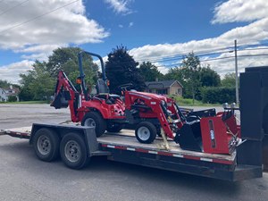 Massey Ferguson GC1723EB Rueda Tractor Retroexcavadora 45HP Tier 4 Final para Diesel Hidrostático 1.1L Refrigerado por líquido Premium - Product Image 2