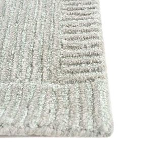 พรมปูพื้นขนฟูแบบทัฟท์ด้วยมือ สีเทา รุ่น KO 02 ED ผลิตจากผ้าไหม/ขนสัตว์ ไม่ลื่น ซักได้ เหมาะสำหรับสัตว์เลี้ยง  ขายดี พร้อมตัวเลือกสกรีนโลโก้ - Product Image 4