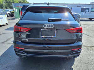 Occasion 2022, faible kilométrage, transmission automatique, sièges en cuir, sans accident et prêt à être expédié. - Product Image 5