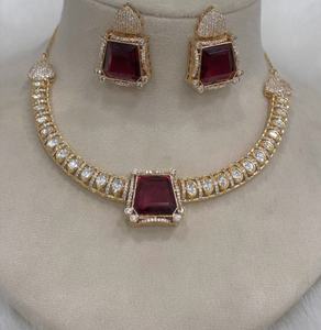 Conjunto de collar de Hasli chapado en oro del fabricante indio, joyería de latón con forma personalizada con lindo circón, fiestas de bodas para mujeres y niñas - Product Image 1