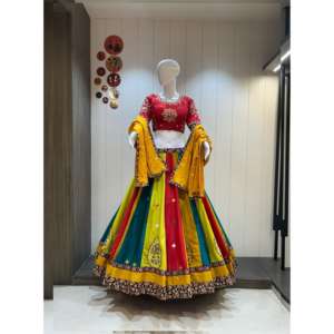 Chaniya Choli en Coton Khadi Pur de Haute Qualité Laxmi Lifestyle, 8 Mètres, Coupe Évasée, Broderie Butti Lourde, Anti-humidité, Traditionnel pour Navratri - Product Image 1