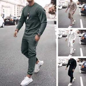 Ensemble de survêtement pour homme en coton et polyester avec logo personnalisé, taille plus, écologique, imprimé numériquement, vêtements de sport pour l'entraînement physique - Product Image 2