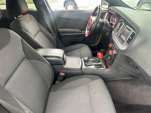 Chargeur 2017 D * odge SE d'occasion - Product Image 5