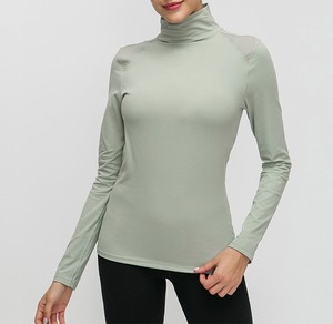 Camisas de compresión personalizadas para mujer, nailon suave elástico en 4 direcciones, manga larga, cuello alto, colección de capas básicas - Product Image 4