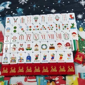Jeu de Mahjong Américain Thème Noël, Tuiles Acryliques Vertes et Violettes, 160 Pièces, Ensemble de Jeu Portable Nouveauté de Fêtes - Product Image 5