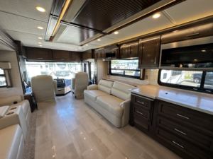 Rebate Price Used 2022 Newmars Ventanas Class Motorhome RVs Campers 4-6 Passengers EURO 5 Emission Spacious Interior Discounted - Product Image 3